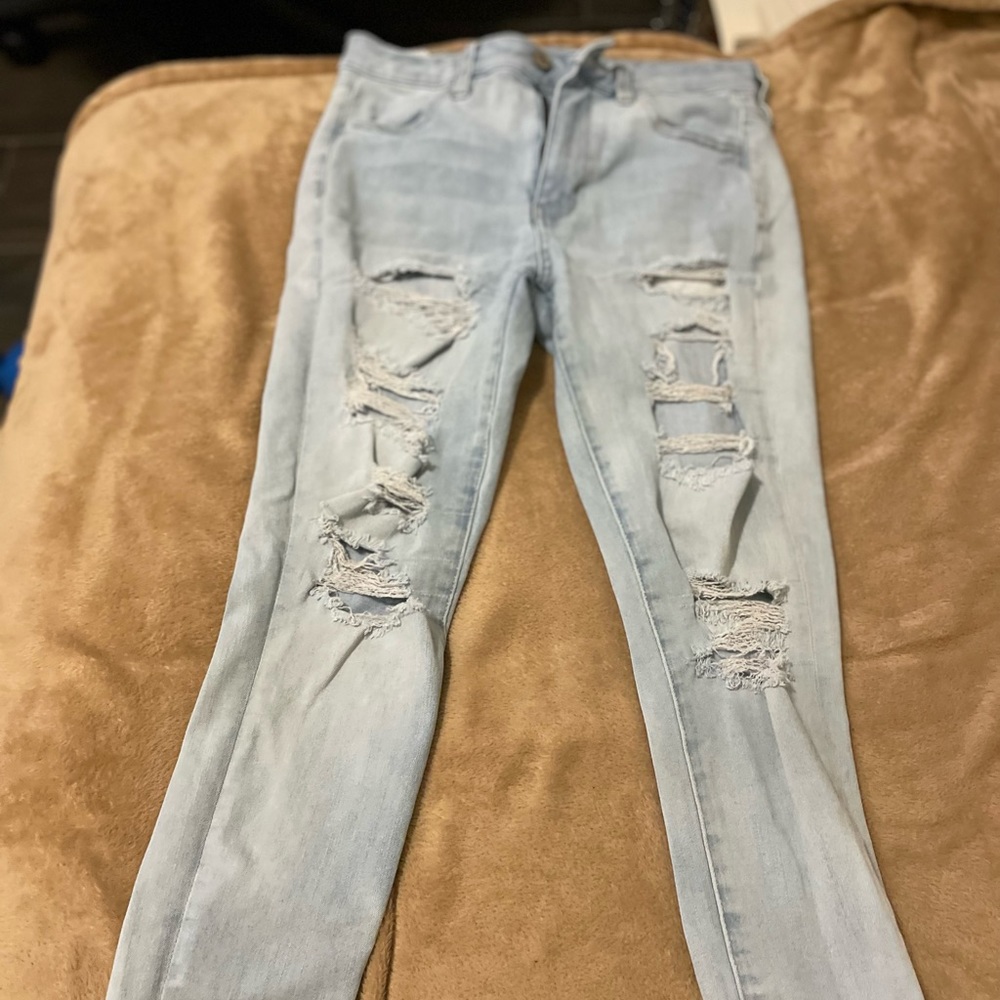 American eagle ripped jeans